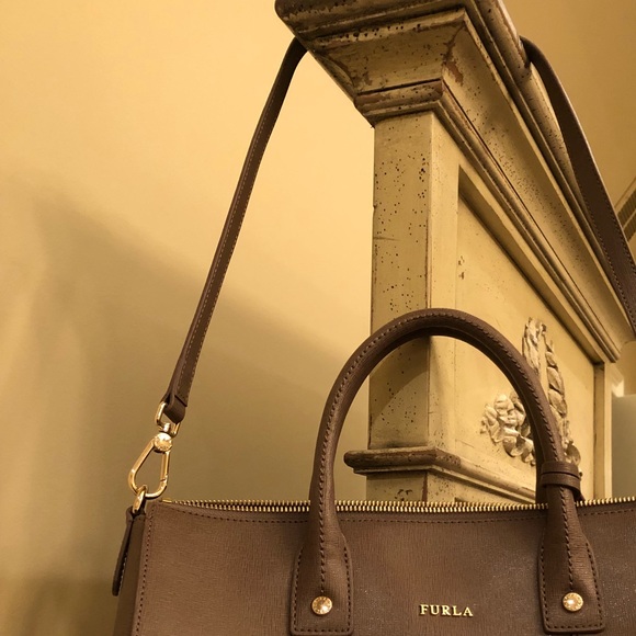 Furla purse 👛 pristine condition ! - Picture 3 of 4